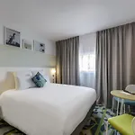Mercure Paris Airport Hotell 4*