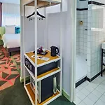 Mercure Paris Airport Hotell 4*