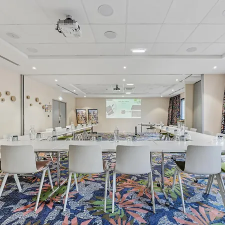 Mercure Paris Airport Hotel 4*