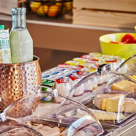 Hotel Mercure Paris Airport 4*