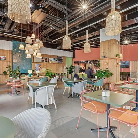 Mercure Paris Airport 4* אורלי