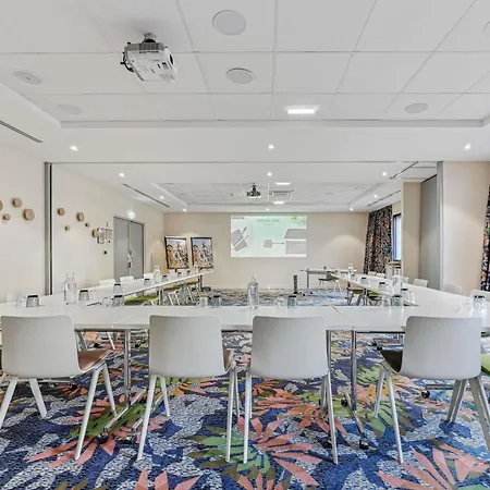 Mercure Paris Airport 4*