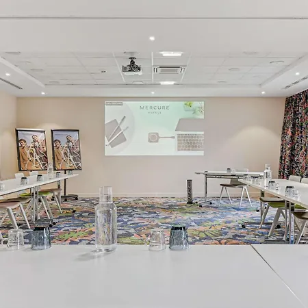 Mercure Paris Airport מלון 4*