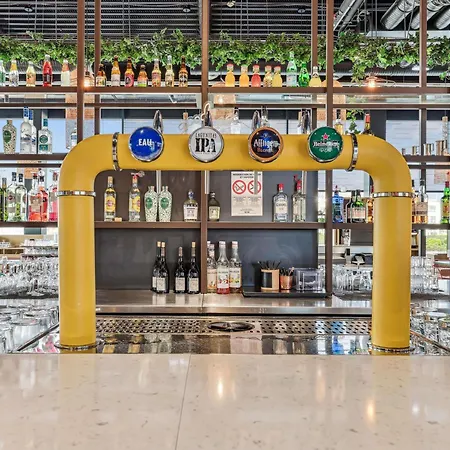 מלון Mercure Paris Airport 4*