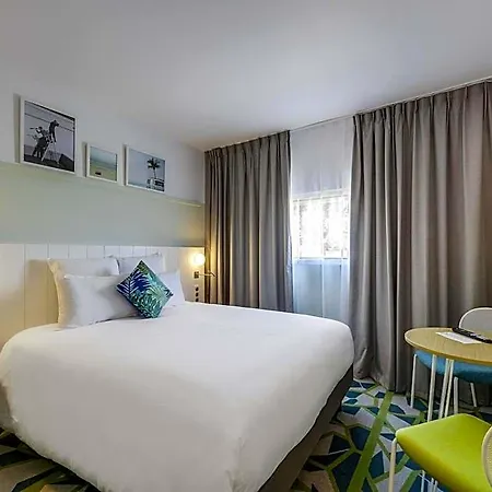 Mercure Paris Airport 4*