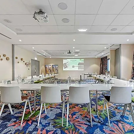 Mercure Paris Airport Hotel 4*