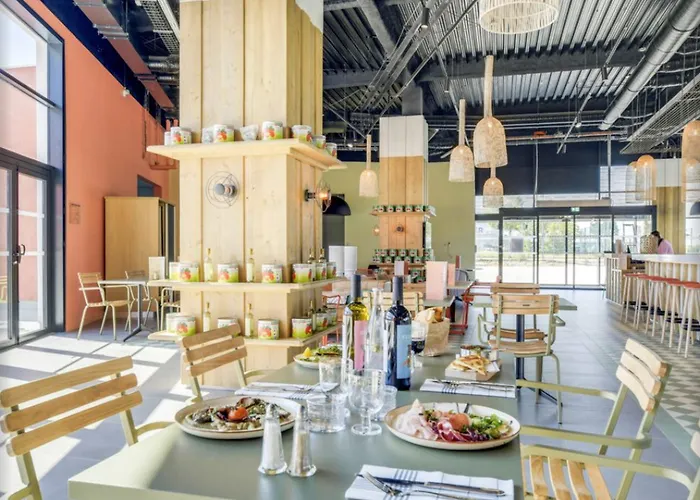 מלון Mercure Paris Airport 4*