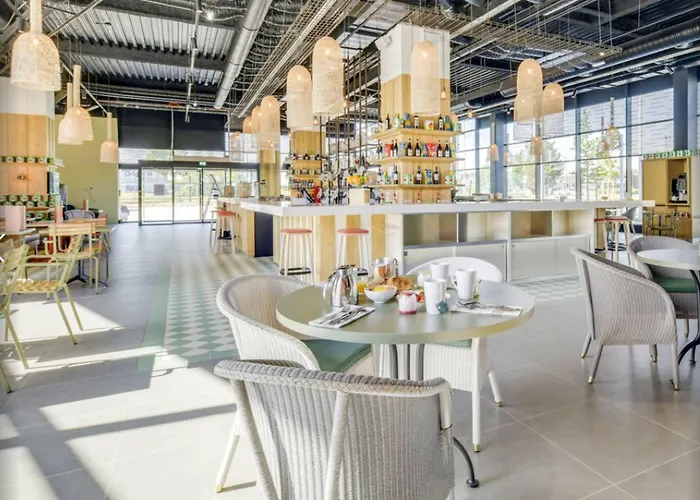 Mercure Paris Airport 4* אורלי