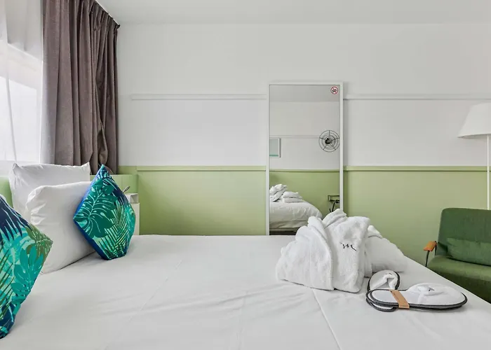 Mercure Paris Airport מלון 4*