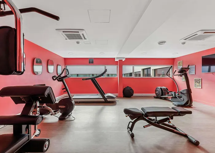 Mercure Paris Airport מלון 4*