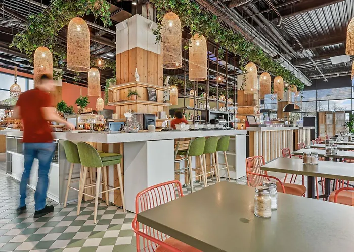 Mercure Paris Airport 4*