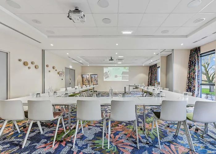 Mercure Paris Airport 4*