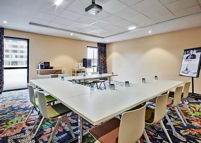 Mercure Paris Airport מלון