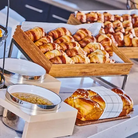 Mercure Paris Airport 4*